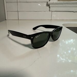 Ray-Ban New Wayfarer Polarized Sunglasses